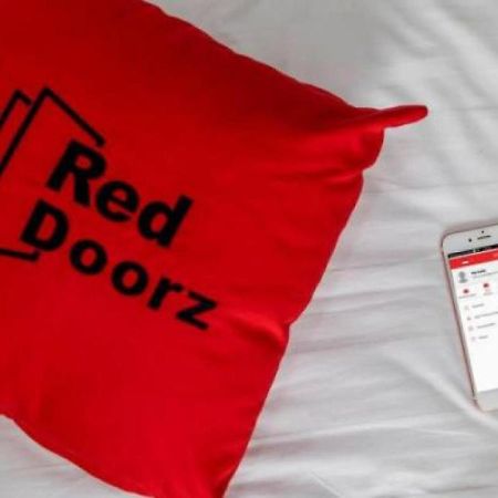 Reddoorz Near Sepinggan Airport Balikpapan 2 Hotel Eksteriør billede