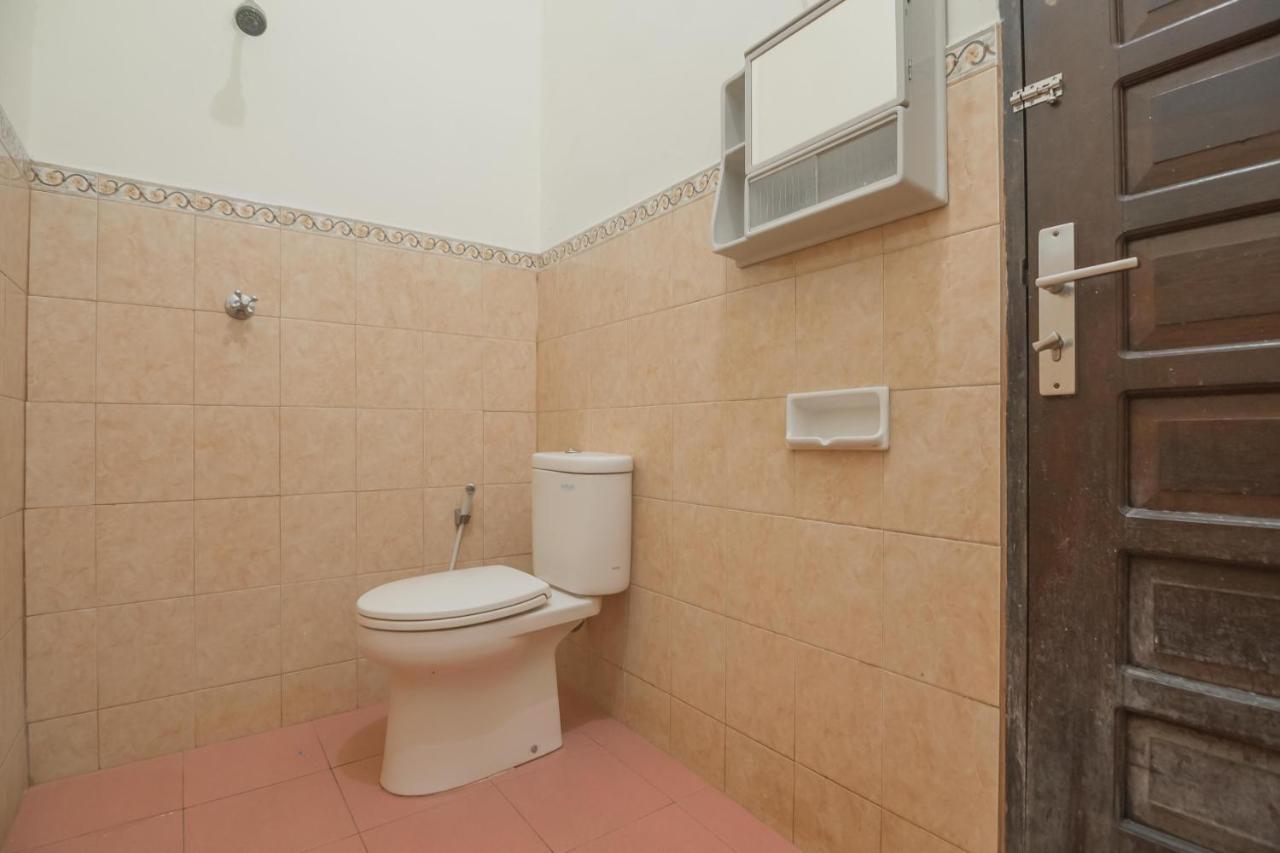 Reddoorz Near Sepinggan Airport Balikpapan 2 Hotel Eksteriør billede